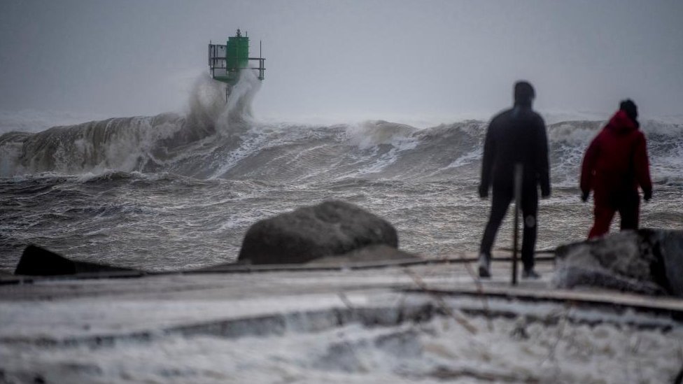 🌬️ Strong Wind Warning in Copenhagen Today: Gusty Conditions and Travel Disruptions