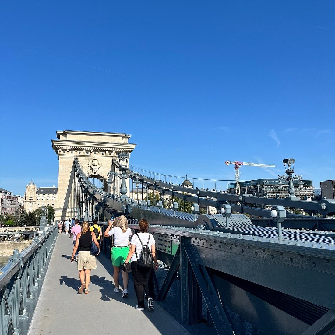 🌤️ Today’s Weather in Budapest: Mild Sunshine and Comfortable City Vibes