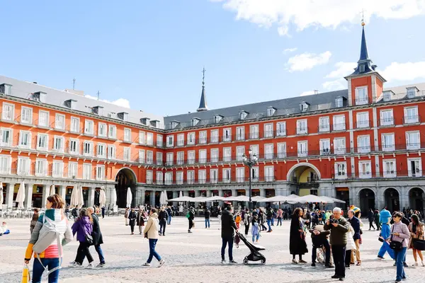 Today’s Weather in Madrid: Warm, Sunny, and Perfect for Outdoor Plans