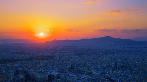 ☀️ Today’s Weather in Athens: Bright Sun and Warm Mediterranean Air