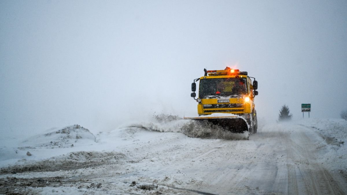 🧊 Ice Risk Alert in Warsaw Today: Slippery Surfaces and Freezing Conditions