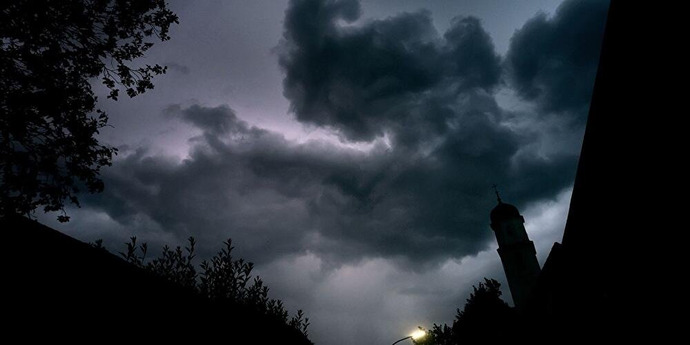 ⛈️ Thunderstorm Alert in Berlin Today: Sudden Storms and Heavy Showers Expected